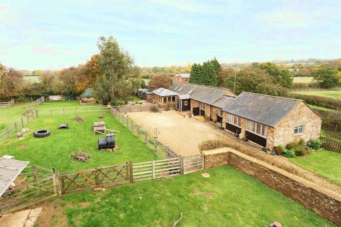 3 Bedroom Detached House For Sale In West Farndon, Daventry, NN11