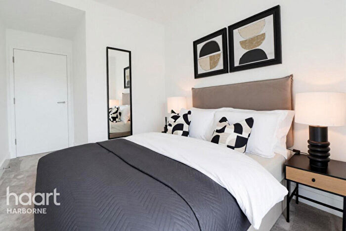 2 Bedroom Apartment For Sale In Mansion House, Birmingham, B16