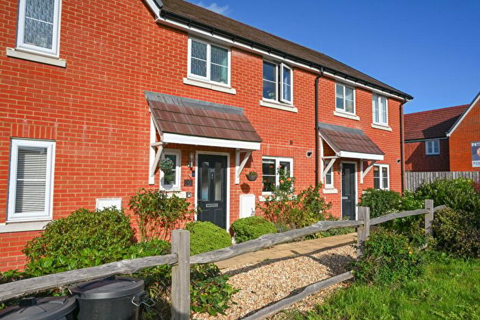 3 Bedroom Terraced House For Sale In Narrowleaf Drive, Ringwood, BH24