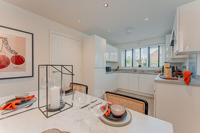 3 Bedroom House For Sale In Stallings Lane, Kingswinford, DY6