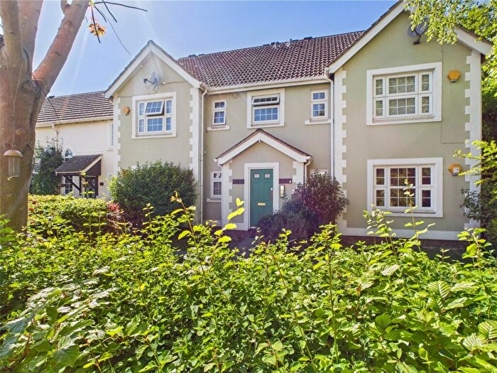 2 Bedroom Apartment For Sale In Pigeons Close, Bramley, Tadley, Hampshire, RG26