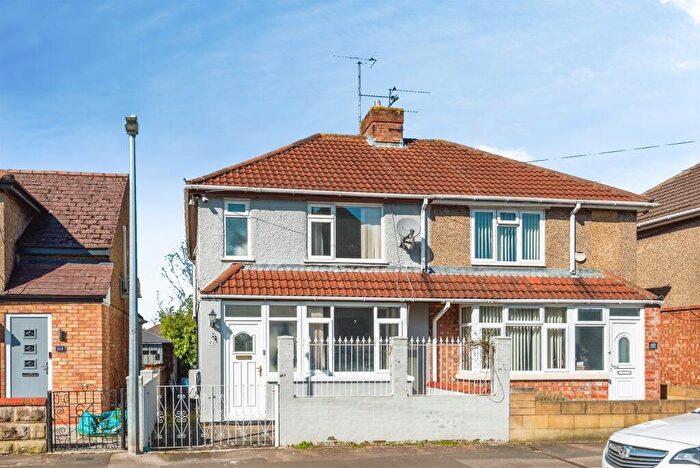 3 Bedroom Semi Detached House For Sale In Hughes Street, Swindon, SN2