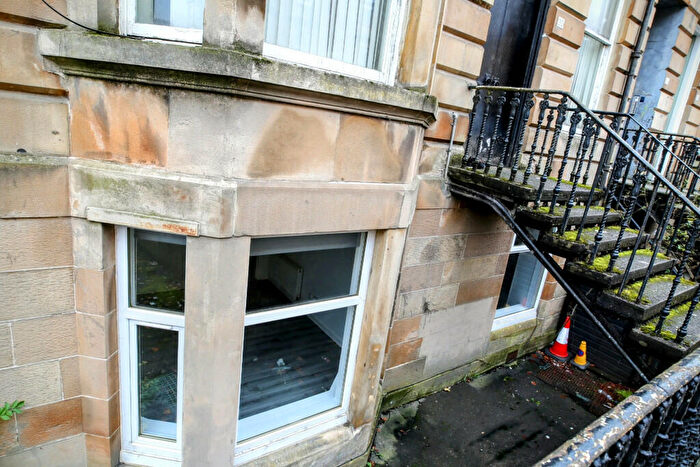 2 Bedroom Flat To Rent In Dixon Avenue, Govanhill, G42