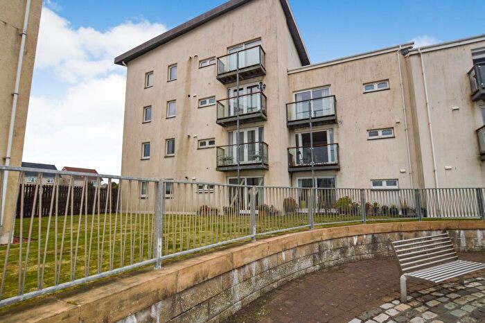 3 Bedroom Flat For Sale In Mariners View, Ardrossan, KA22