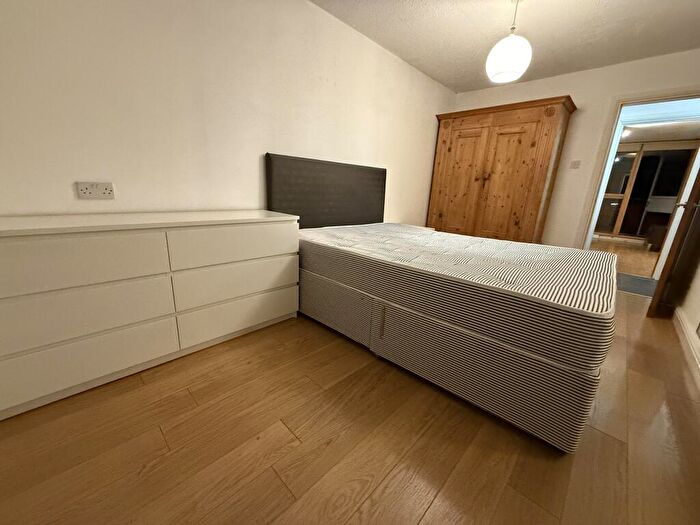 1 Bedroom Flat To Rent In Henley Prior, Collier Street, London, N1