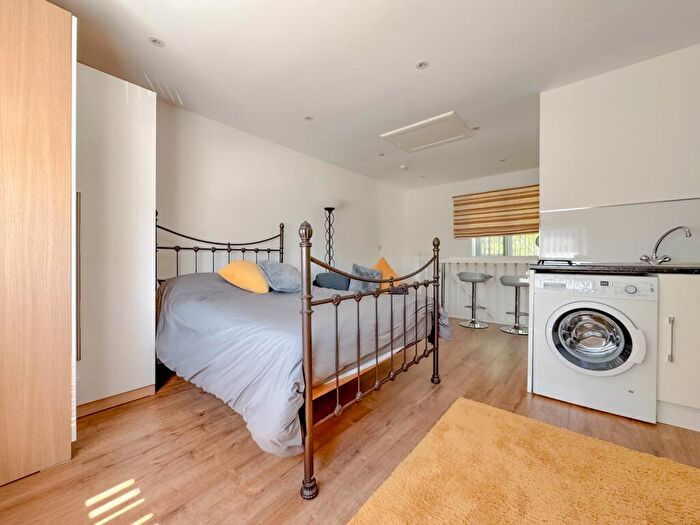 1 Bedroom Detached House To Rent In Gloucester Road, Almondsbury, Bristol, Gloucestershire, BS32