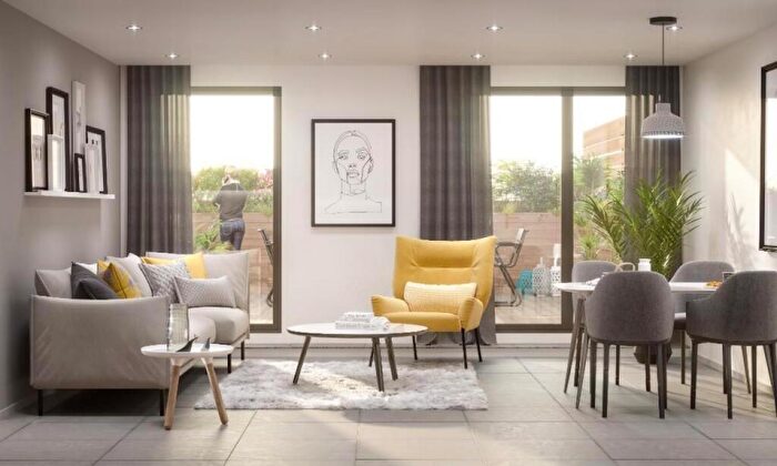 1 Bedroom Flat For Sale In Springwell Gardens, Whitehall Road, Leeds, LS12