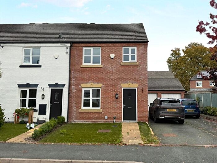 3 Bedroom End Of Terrace House To Rent In Henka Road, Penley., LL13