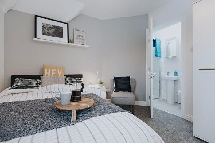 6 Bedroom House Of Multiple Occupation To Rent In En-suite Room To Suit Professionals, OX11