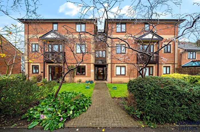 1 Bedroom Flat For Sale In The Mulberrys, Royal Wootton Bassett, SN4
