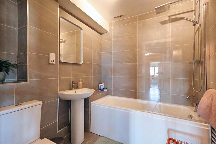 2 Bedroom Apartment For Sale In The Pinnacle, Cottage Terrace, Nottingham, NG1