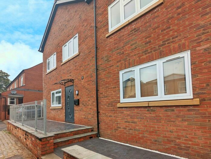 Studio To Rent In Station Road, High Wycombe, HP13