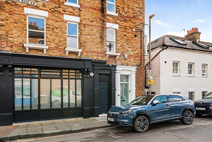 2 Bedroom Flat To Rent In Felsham Road, Putney, London, SW15