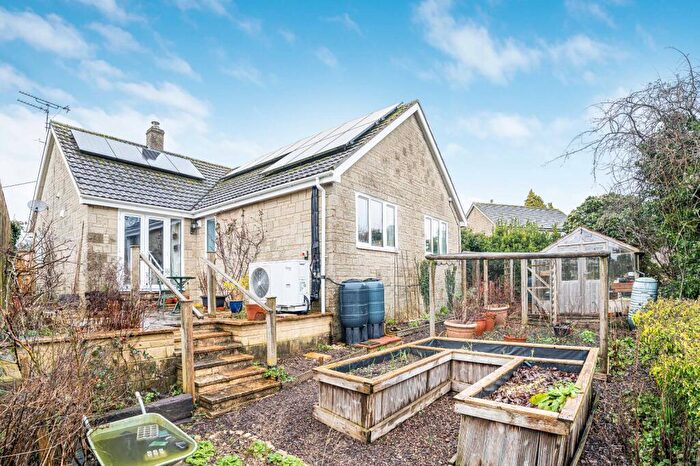 4 Bedroom Bungalow For Sale In France Lynch, Stroud, Gloucestershire, GL6