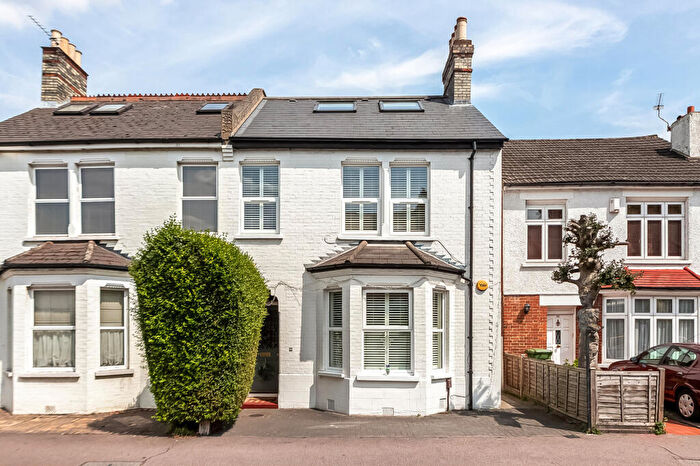 4 Bedroom Semi-Detached House For Sale In College Road, Bromley, BR1