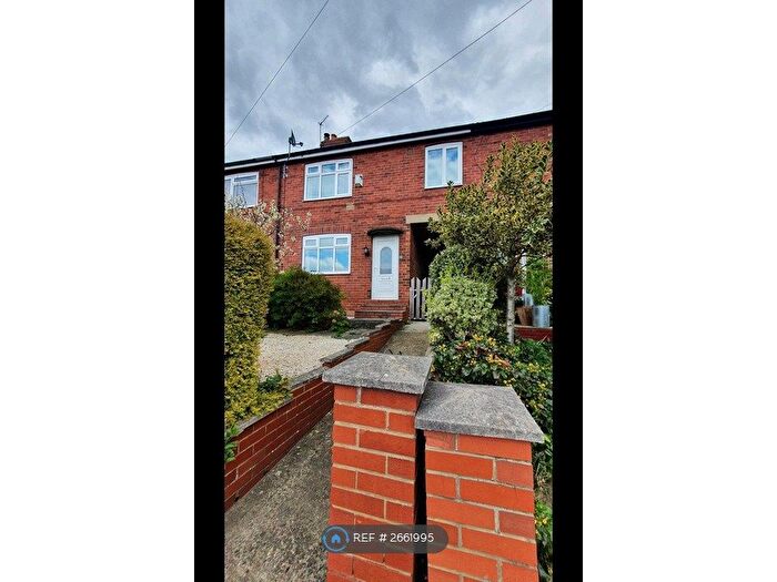 3 Bedroom Terraced House To Rent In Blue Hill Crescent, Leeds, LS12