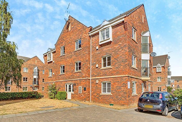 2 Bedroom Flat For Sale In Henry Bird Way, Northampton, NN4