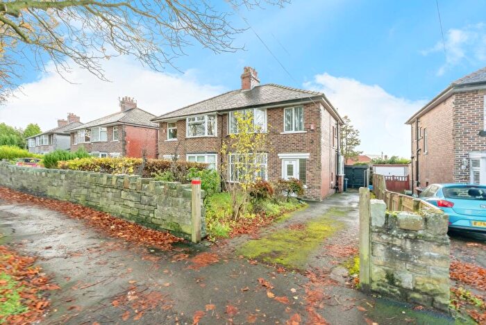 3 Bedroom Semi Detached House For Sale In Casterton Avenue, Burnley, Lancashire, BB10