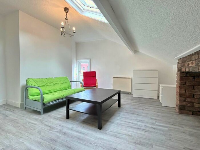 1 Bedroom Flat To Rent In Belle Vue Road, Hyde Park, Leeds, LS3