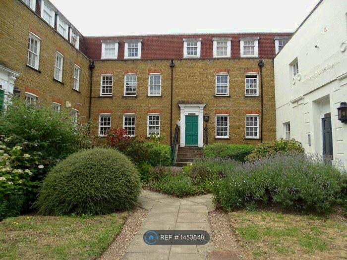 2 Bedroom Flat To Rent In Stapleton Hall Road, London, N4