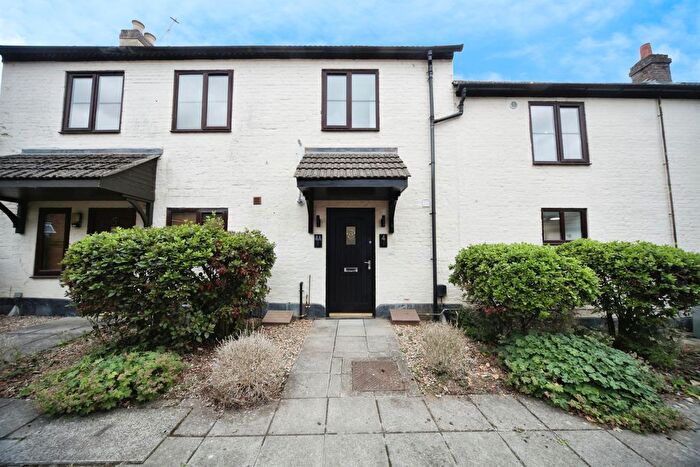 1 Bedroom Flat For Sale In Woodside Road, Lower Woodside, Luton, LU1