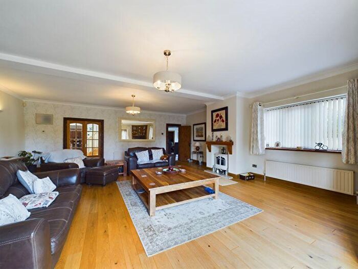 6 Bedroom Country House For Sale In Thetford Road, Fakenham Magna, IP24