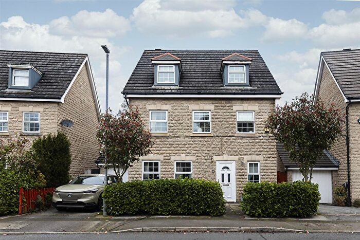 5 Bedroom Detached House For Sale In Blackthorn Drive, Lindley, Huddersfield, HD3