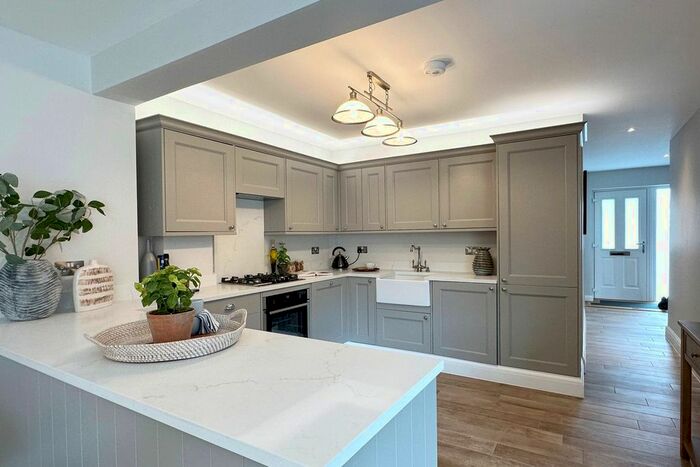 2 Bedroom Bungalow For Sale In Chantry Close, Bishop's Stortford, CM23
