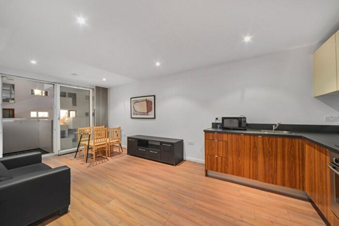 1 Bedroom Flat To Rent In Flat Cutmore Ropeworks, Arboretum Place, Barking, Essex, IG11