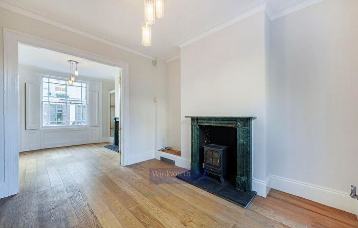 4 Bedroom Property To Rent In Gladstone Street, London, SE1