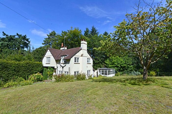 4 Bedroom Detached House For Sale In Blackheath, Guildford, GU4