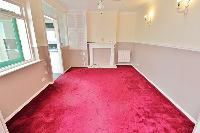 2 Bedroom Detached Bungalow For Sale In Seafields Road, Holland On Sea, CO15