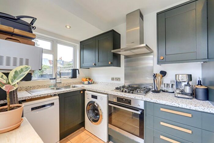 2 Bedroom End Of Terrace House For Sale In Levendale Road, Forest Hill, London, SE23