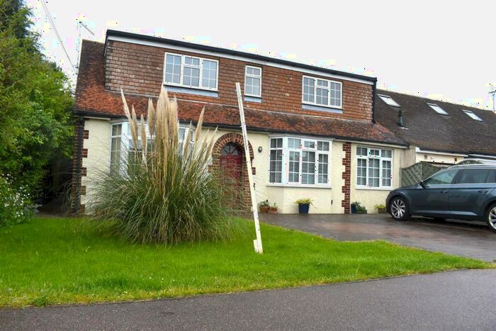 5 Bedroom Semi-Detached House For Sale In Lodge Road, Cranfield, Bedford, MK43