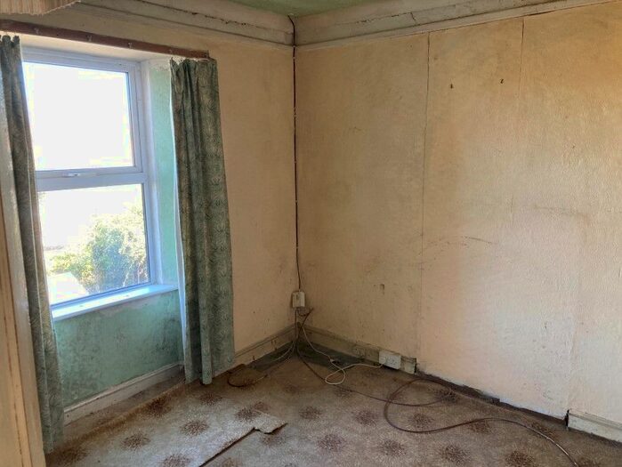 3 Bedroom End Terrace House For Sale In 1 Love Lane, Hayle, Cornwall TR27