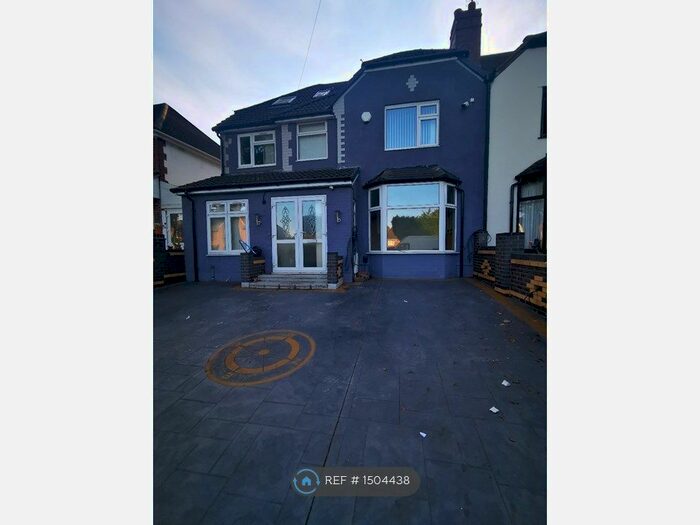 6 Bedroom Semi-Detached House To Rent In Princes Avenue, Walsall, WS1