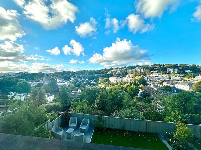 2 Bedroom Flat To Rent In Higher Woodfield Road, Torquay, TQ1