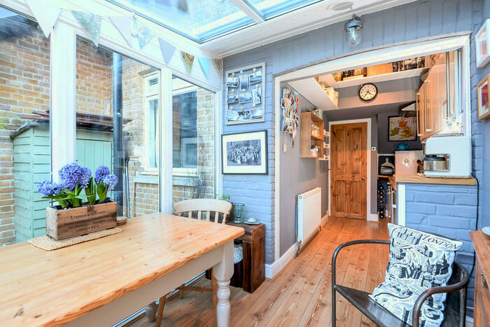 1 Bedroom Flat To Rent In Moray Road, N4