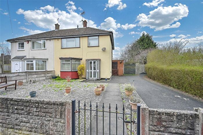 3 Bedroom Semi Detached House For Sale In Byron Close, Stafford, Staffordshire, ST16