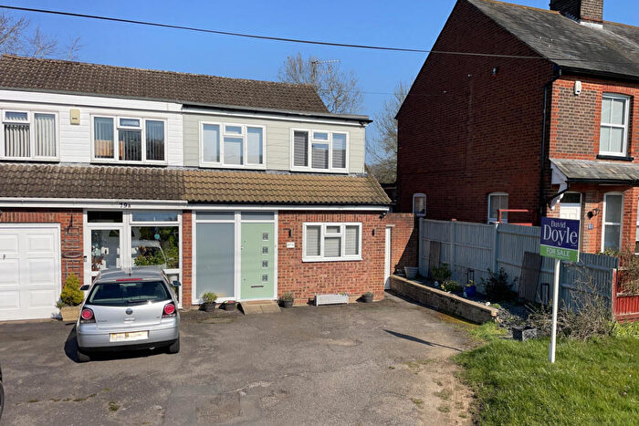 3 Bedroom Semi-Detached House For Sale In Leverstock Green Road, Hemel Hempstead, HP3