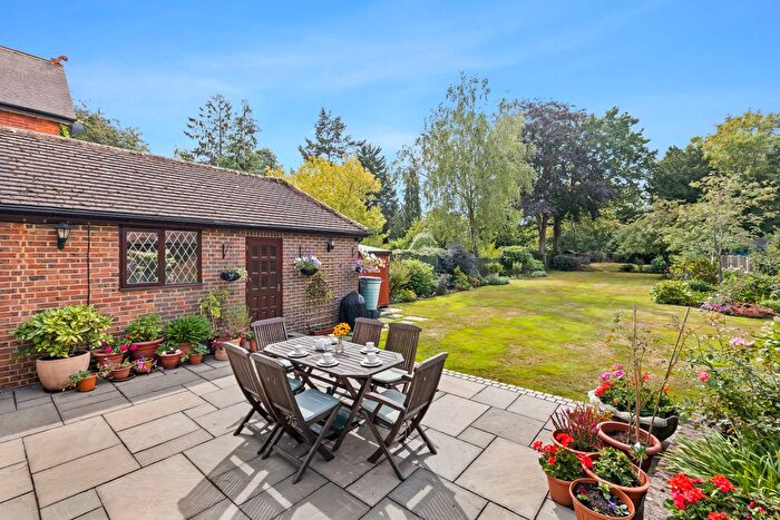 4 Bedroom Detached House For Sale In Ref: Sb - Ringley Avenue, Horley, RH6