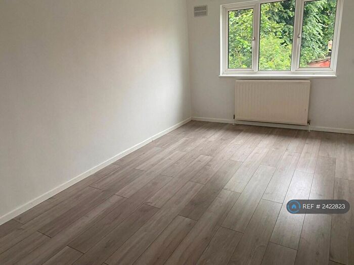 1 Bedroom Maisonette To Rent In Naylor Grove, Enfield, EN3