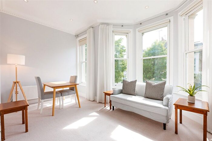 1 Bedroom Flat For Sale In Beaufort Street, London, SW3