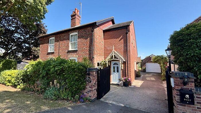3 Bedroom Semi-Detached House For Sale In Potterhanworth Road, Heighington, Lincoln, LN4