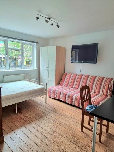 3 Bedroom Flat To Rent In Mildmay Park, London, N1