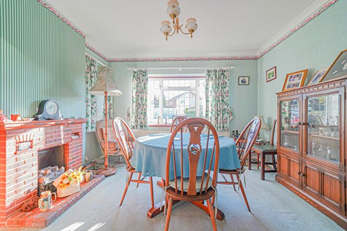 4 Bedroom Detached House For Sale In Needlers End Lane, Balsall Common, CV7