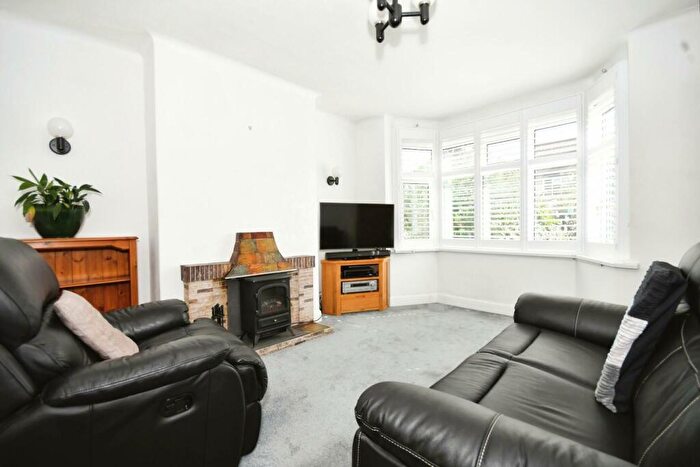 2 Bedroom Semi-Detached House For Sale In Brookbank Avenue, Brockwell, Chesterfield, S40
