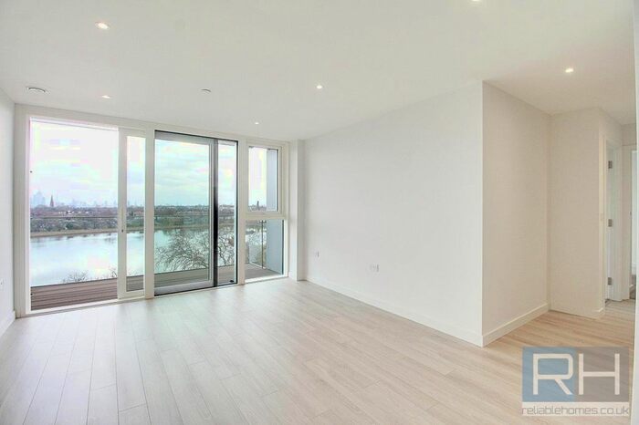 2 Bedroom Flat To Rent In Skylark Point, Newnton Close, London, N4