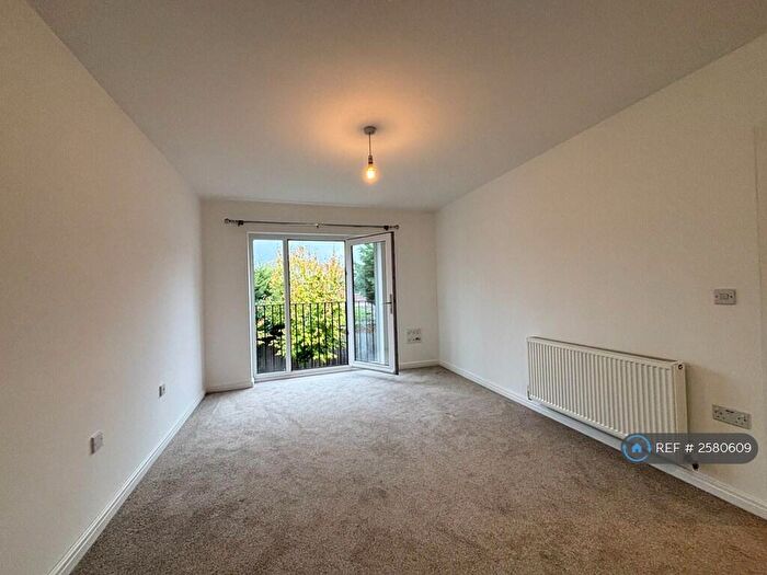 1 Bedroom Flat To Rent In Cottams Close, Wigston, LE18