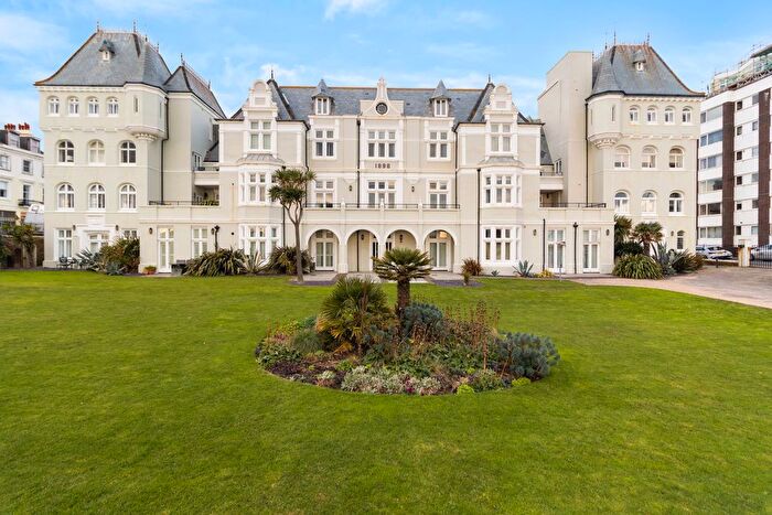 3 Bedroom Flat For Sale In De Courcel Road, Brighton, BN2